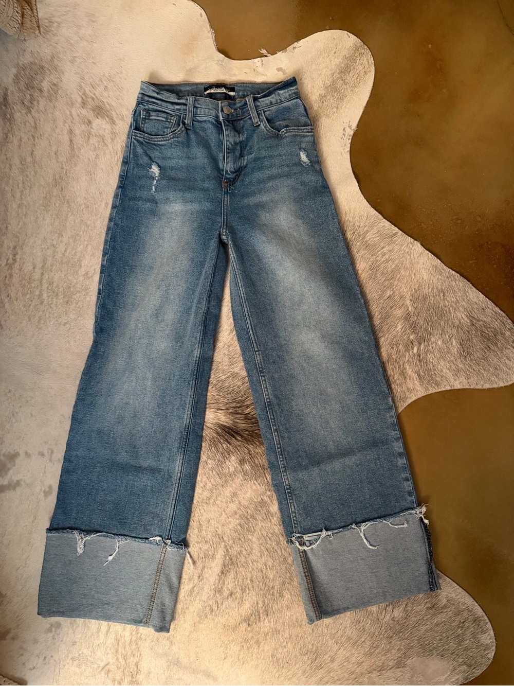 High-Rise Wide Leg Women’s cuffed Jeans - Blue